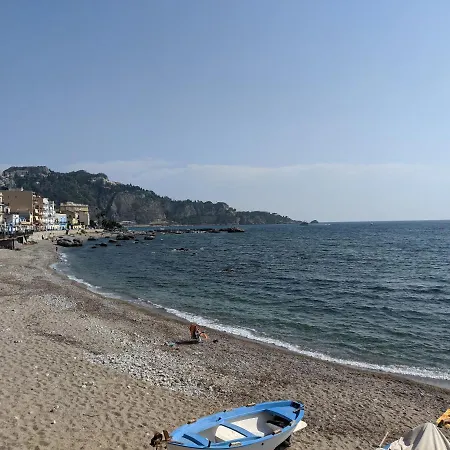 Sicily Travel Apartment's 2 * Giardini Naxos